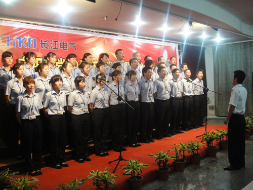 图为小型断路器车间代表队比赛中